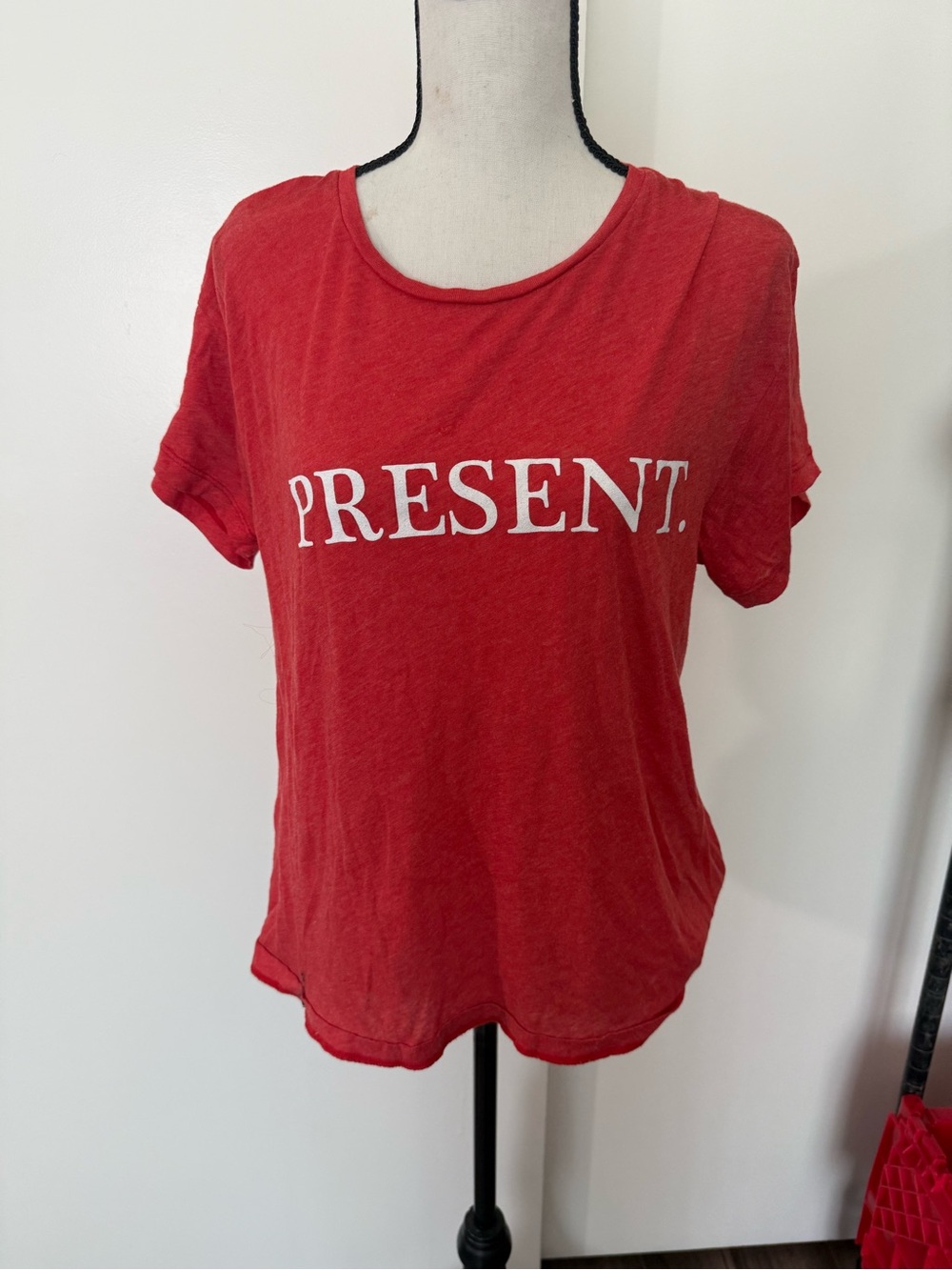 ❤️🎁 Wildfox “Present” Red T-Shirt 🎁❤️